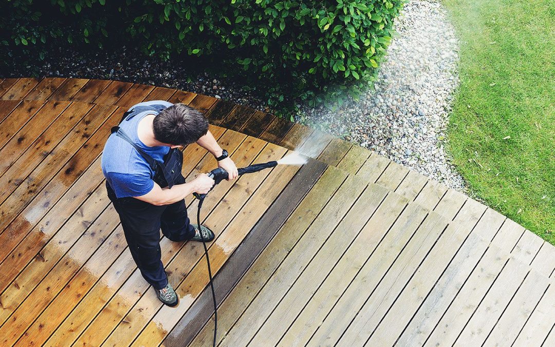 What to Spray on Concrete Before Pressure Washing